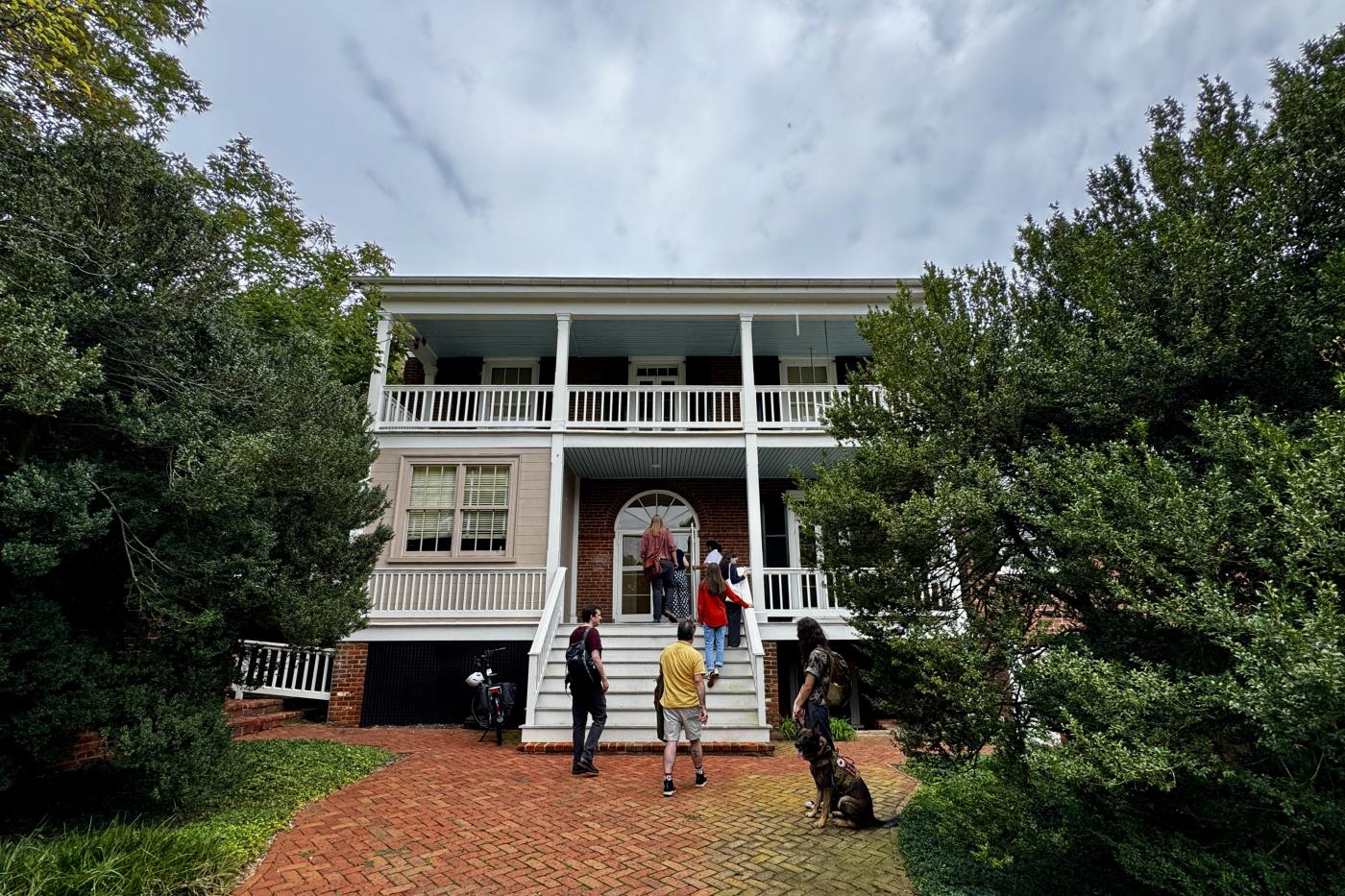 SAH - UVA photo of pavilion on UVA Lawn
