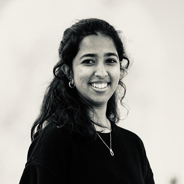 Vasudha Chakravarty Headshot